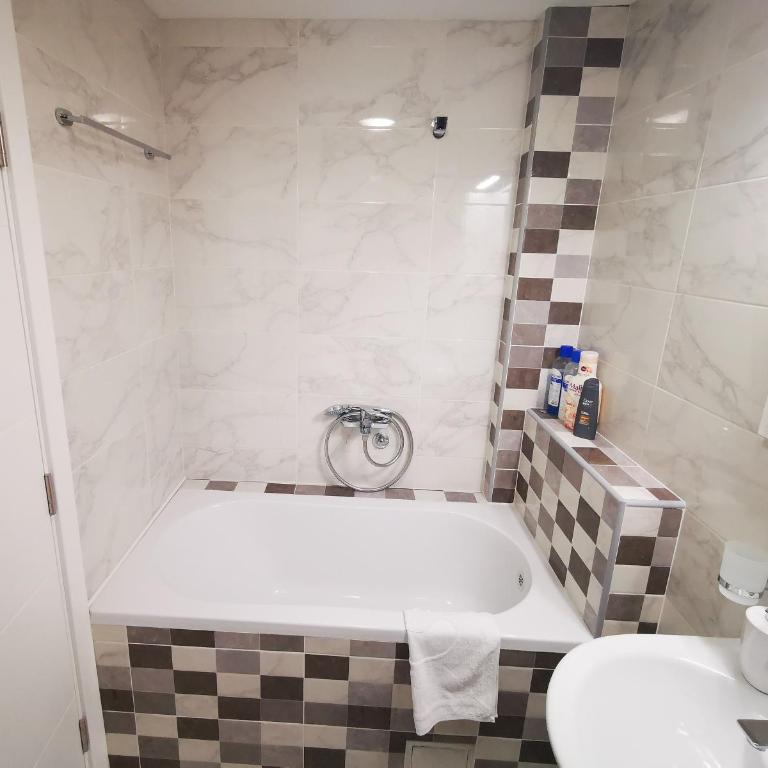 Elysium apartment - Deluxe One-Bedroom Apartment - 3