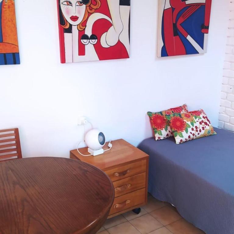 Estacionamiento, terraza y patio - Vacation Home - 70