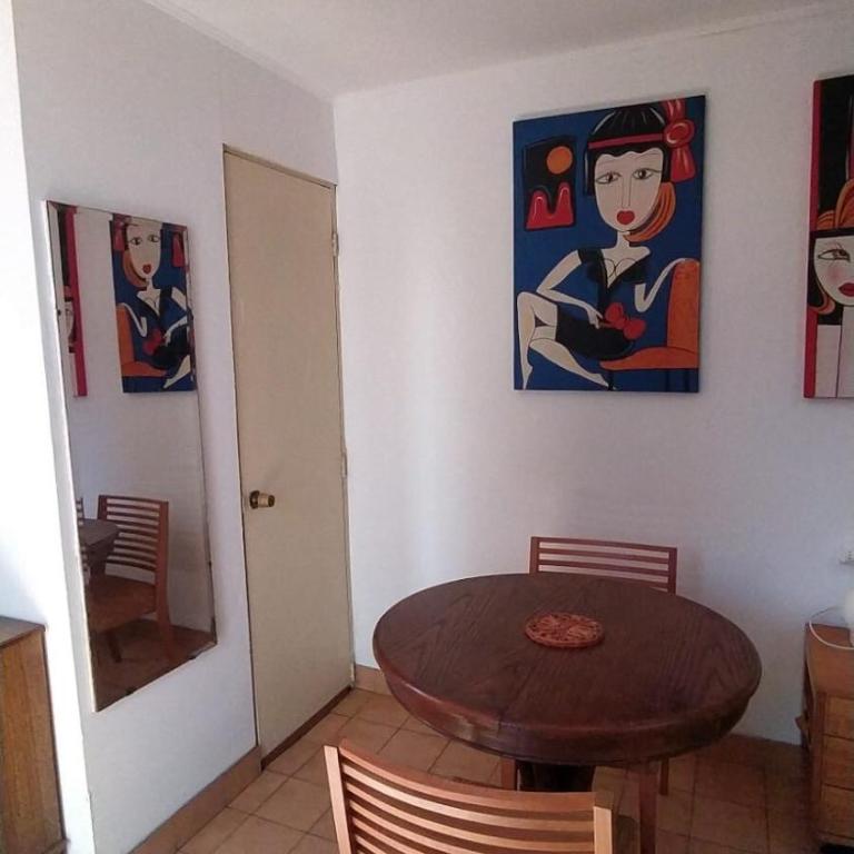 Estacionamiento, terraza y patio - Vacation Home - 78