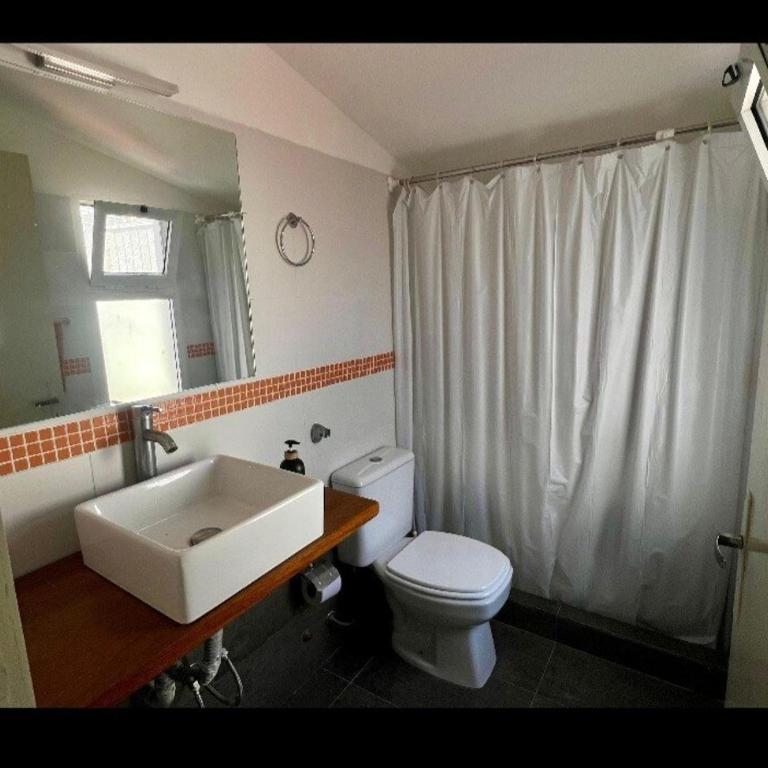 Casa en Punta del Este a 400mts del mar - Casa de 2 dormitorios - 4