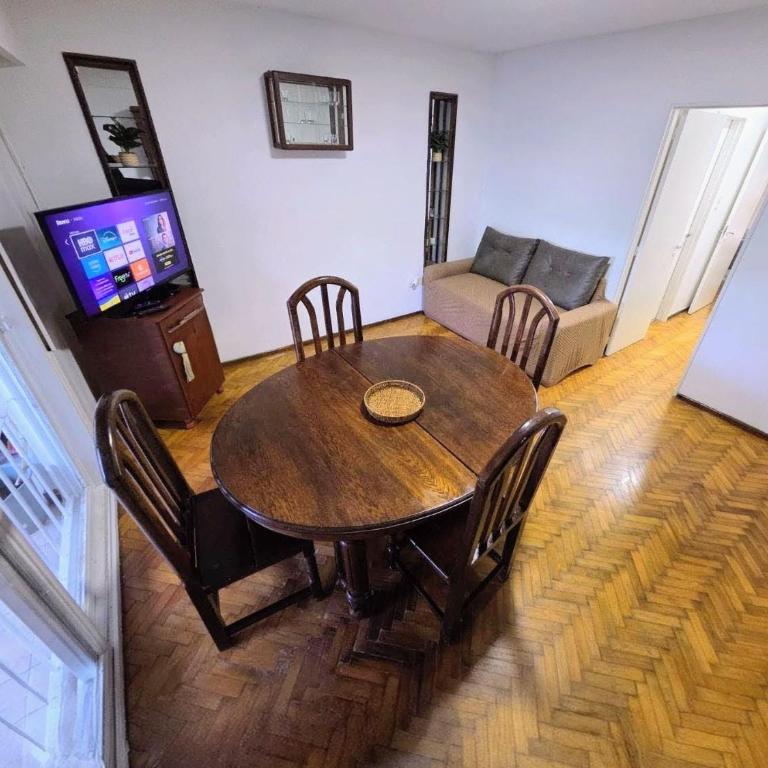 JACARANDA SUITE depto Centrico con Patio Galeria y Balcon - One-Bedroom Apartment - 5