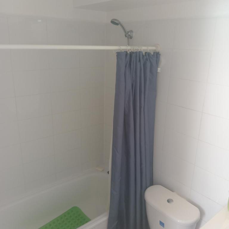 Habitación con baño privado, en Departamento familiar - Apartamento de 1 dormitorio - 7