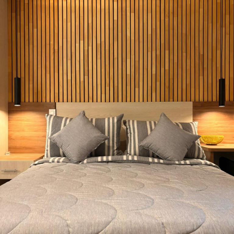 Modern Loft Puerta de Laureles Medellin - One-Bedroom Apartment - 10