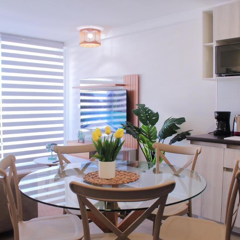 Bello departamento en quinto piso cerca de Playa el Faro - Two-Bedroom Apartment - 1