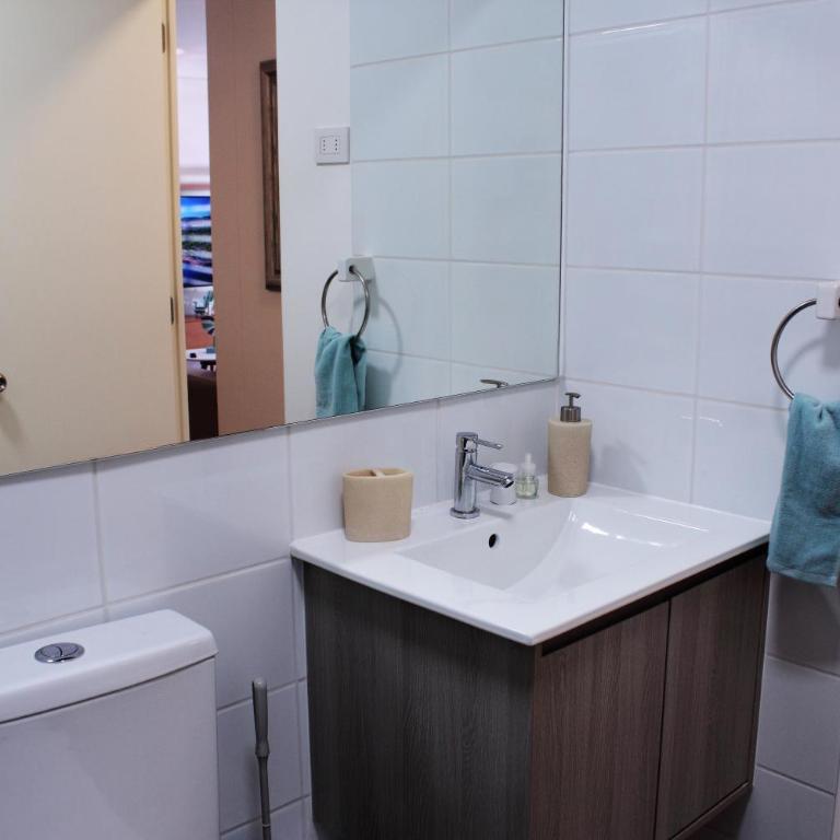 Bello departamento en quinto piso cerca de Playa el Faro - Two-Bedroom Apartment - 11