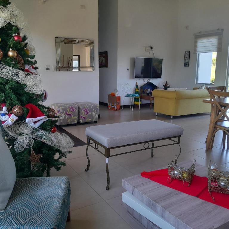 CASA CAMPESTRE COMPLETa - Three-Bedroom Home - 2