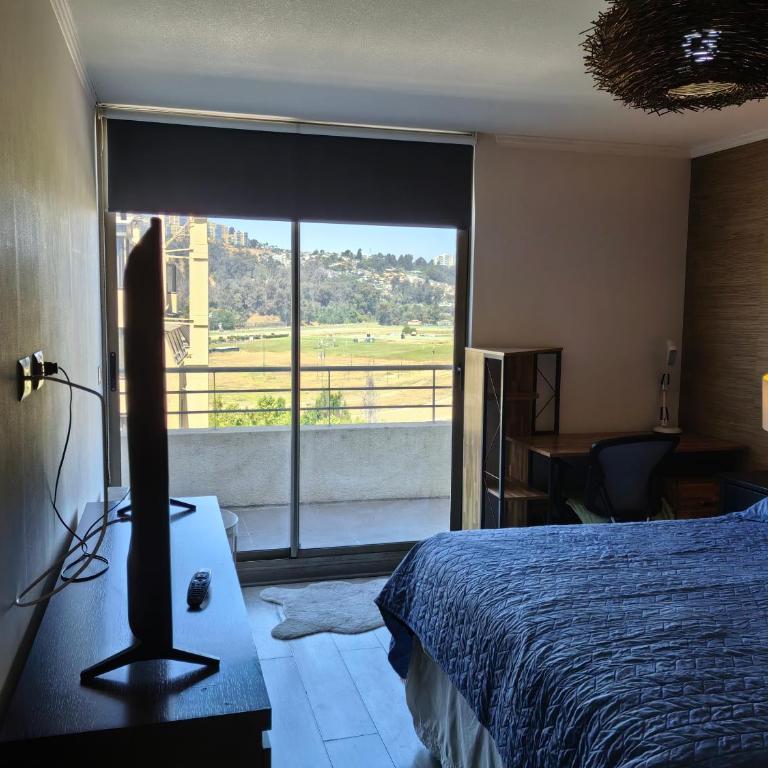 Vista Oriente - Three-Bedroom Apartment - 10