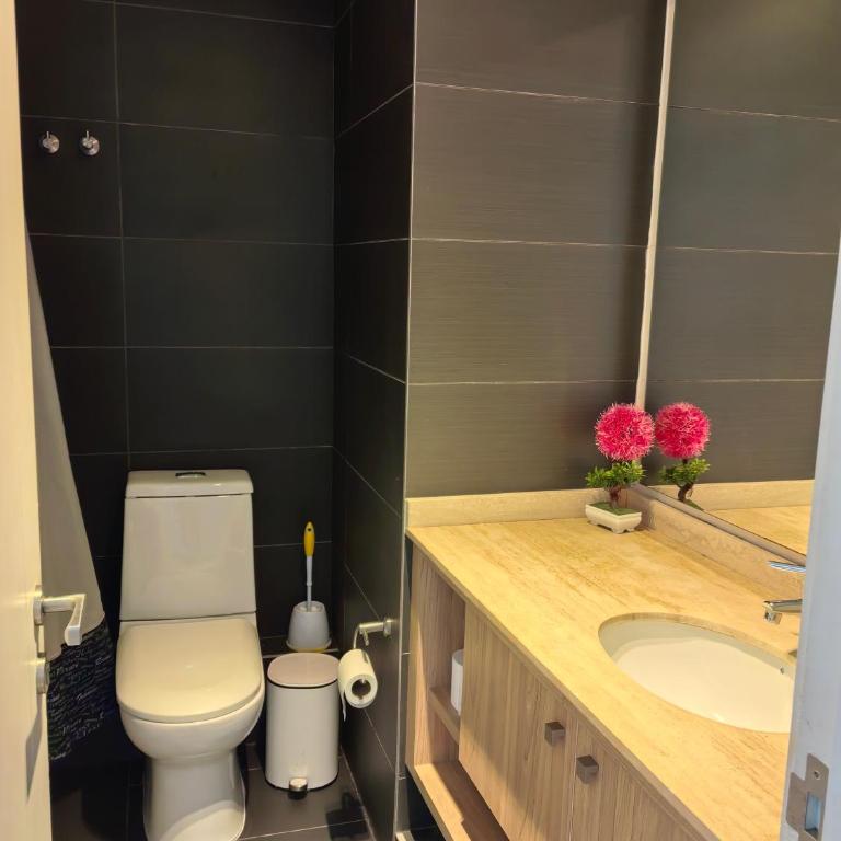 Vista Oriente - Three-Bedroom Apartment - 11