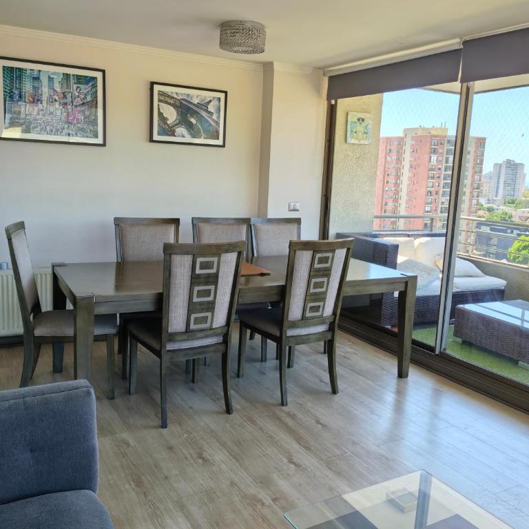 Vista Oriente - Three-Bedroom Apartment - 12