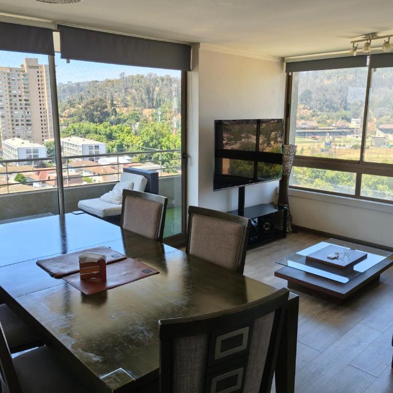 Vista Oriente - Three-Bedroom Apartment - 13