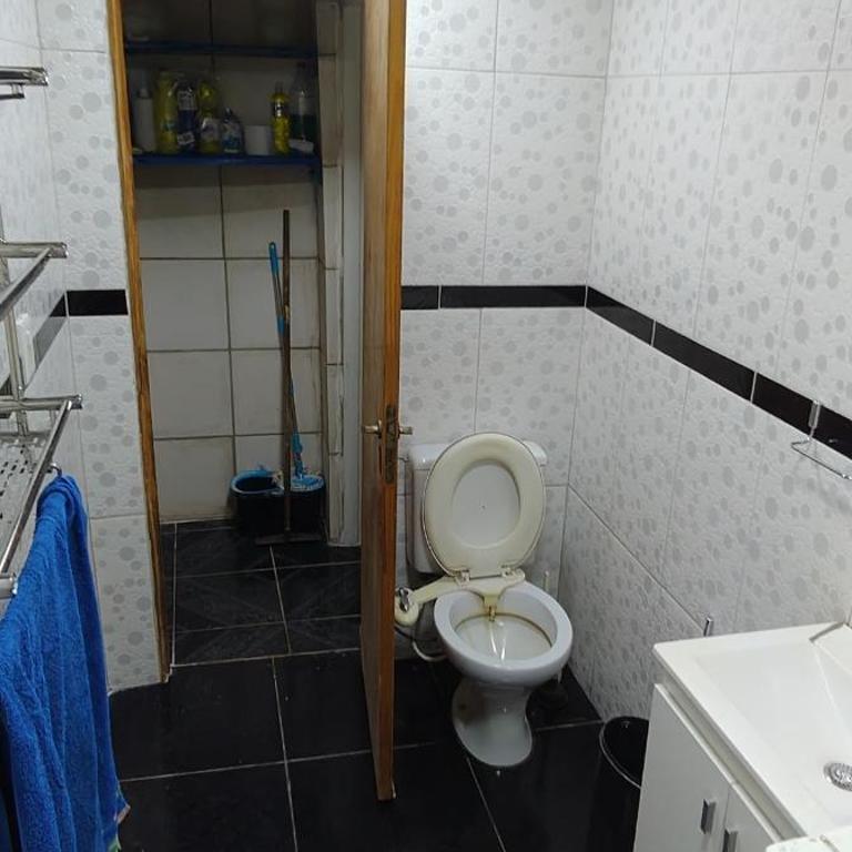 Amplio departamento amoblado 4 a 6 personas con cochera piscina Internet satelital, seguridad, zona comercial las 24hs a 2 cuadras de la Shell barrio las leñas - One-Bedroom Apartment - 3