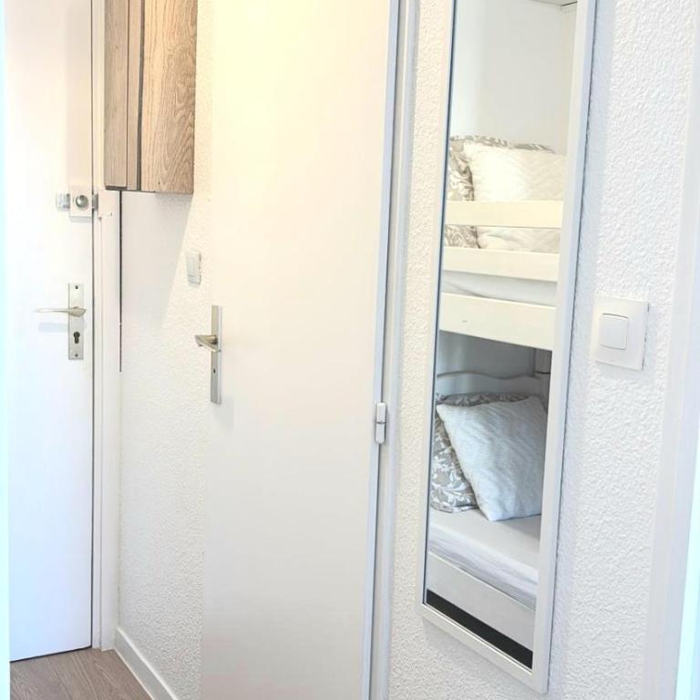 Studio 4 pers, 1ère ligne, Piscine, Vue mer latérale - Apartamento Estudio con vistas al mar - 11