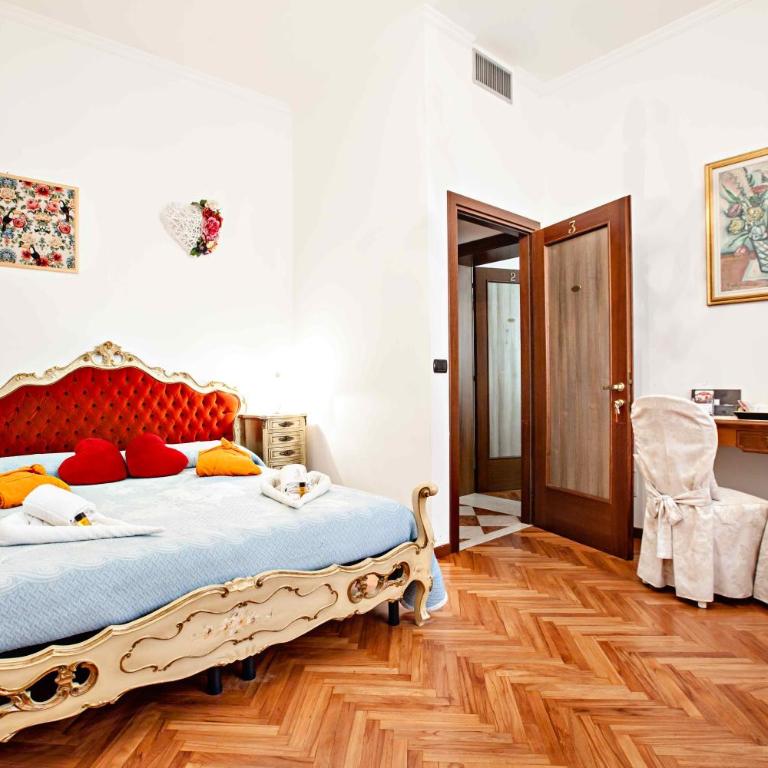 Art&Coffee - Double Room with Private External Bathroom - 5