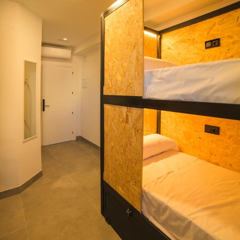 Hostel Nixar - Cama en habitación compartida mixta de 4 camas - 5