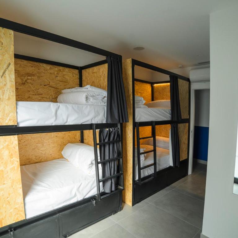 Hostel Nixar - Cama en habitación compartida mixta de 6 camas - 1
