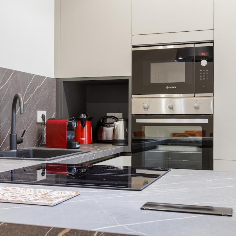 Modena Historic Center - Elegant Family Apartment - Appartamento con 2 Camere da Letto - 10