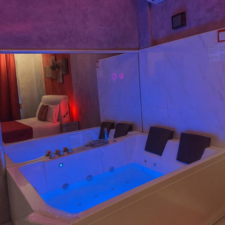 Bed Cinecitta’ - Suite con Vasca Idromassaggio - 9
