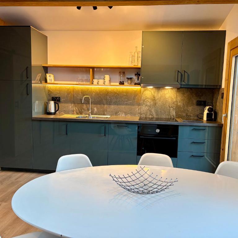 Penthouse Apartment, 3 Bedroom with Private Balcony - Appartement 3 Chambres avec Balcon - 14