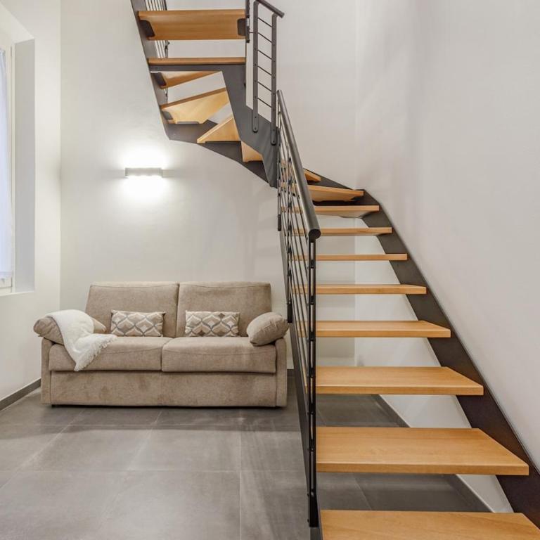 Stylish Loft with Private Garage near Ghirlandina - One-Bedroom Superior Apartment - 17