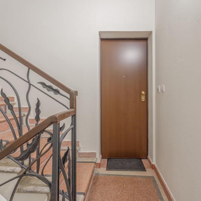 Stylish Loft with Private Garage near Ghirlandina - One-Bedroom Superior Apartment - 30
