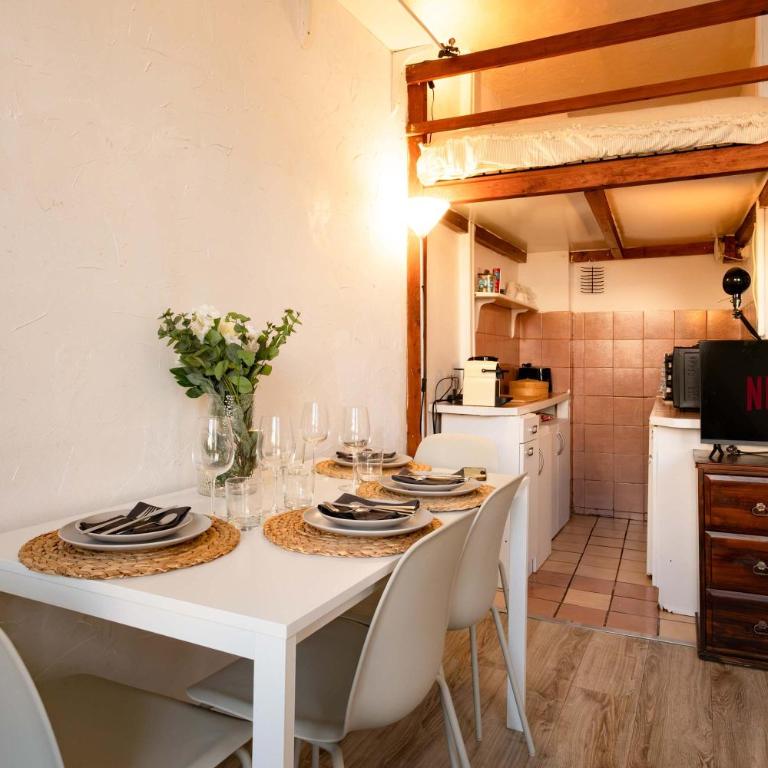 Cozy Parisian Studio Montorgueil - Apartment - 4