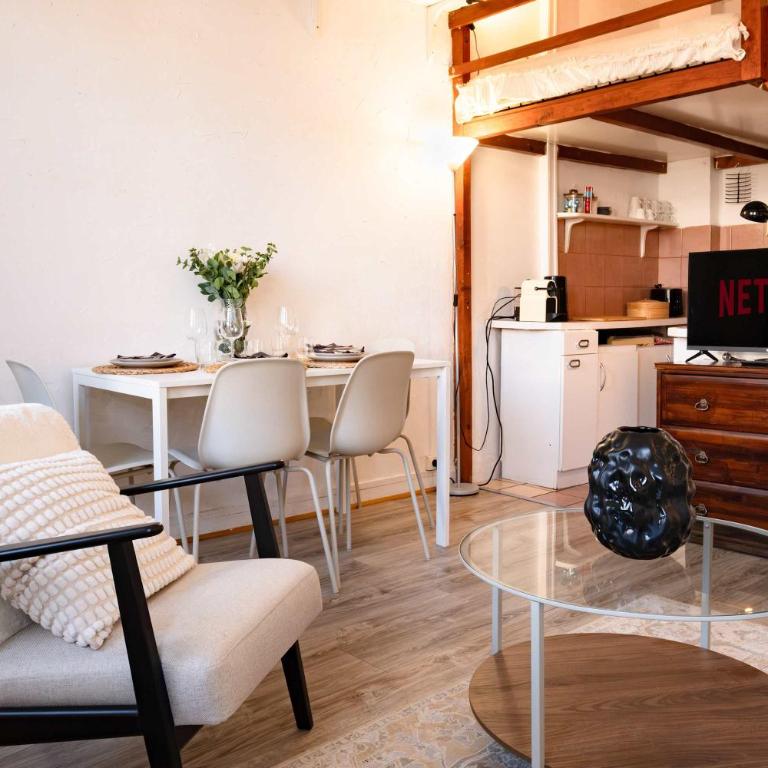 Cozy Parisian Studio Montorgueil - Apartment - 8