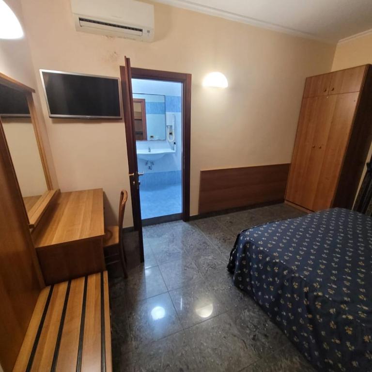 Casa Monica Palestro - Appartamento con 2 Camere da Letto - 2