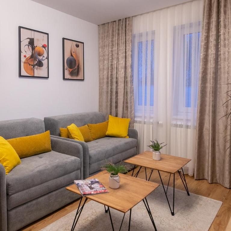 Royal Crown Apartments - Apartment - 11