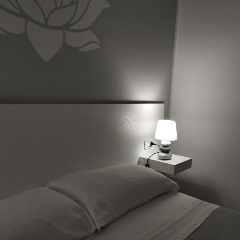 Fiore di Loto Rooms - Camera Matrimoniale Deluxe con Balcone - 5