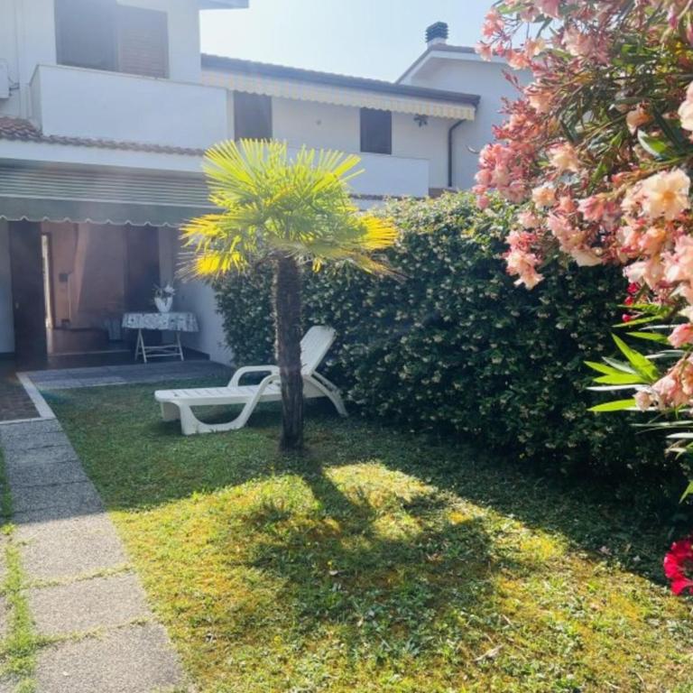 Two-story terraced house with private garden - Villa - 1