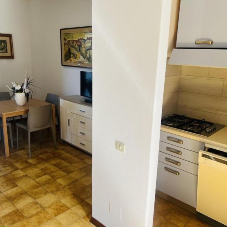 Two-story terraced house with private garden - Villa - 8