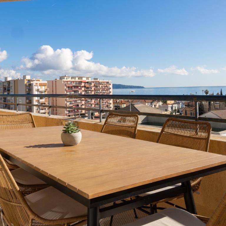 Vue mer sublime, terrasse ensoleillée et parking - Appartement 2 Chambres - 3