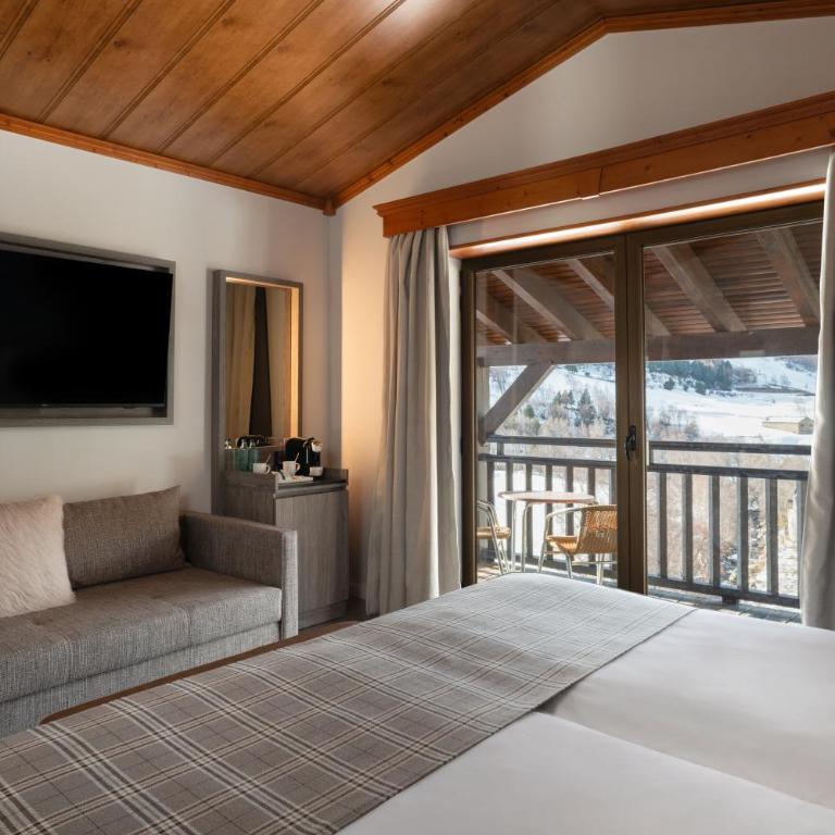 Hotel Euroski Mountain Resort & Spa - Habitación Signature con cama extragrande, sofá cama y vistas a la montaña - 2