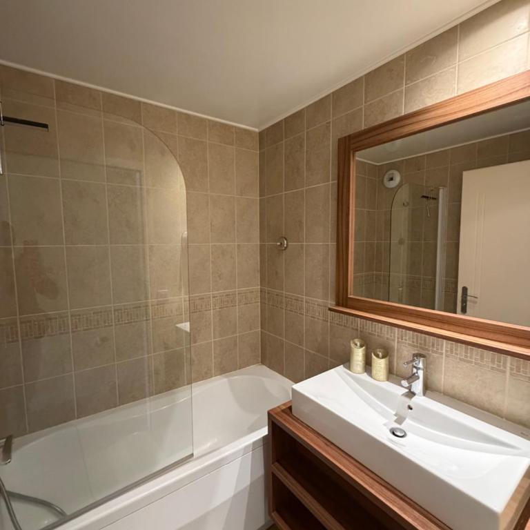 Isola 2000 - Spacieux 50m2 pour 6 - Parking privé - Appartement 2 Chambres avec Vue sur la Montagne - 6