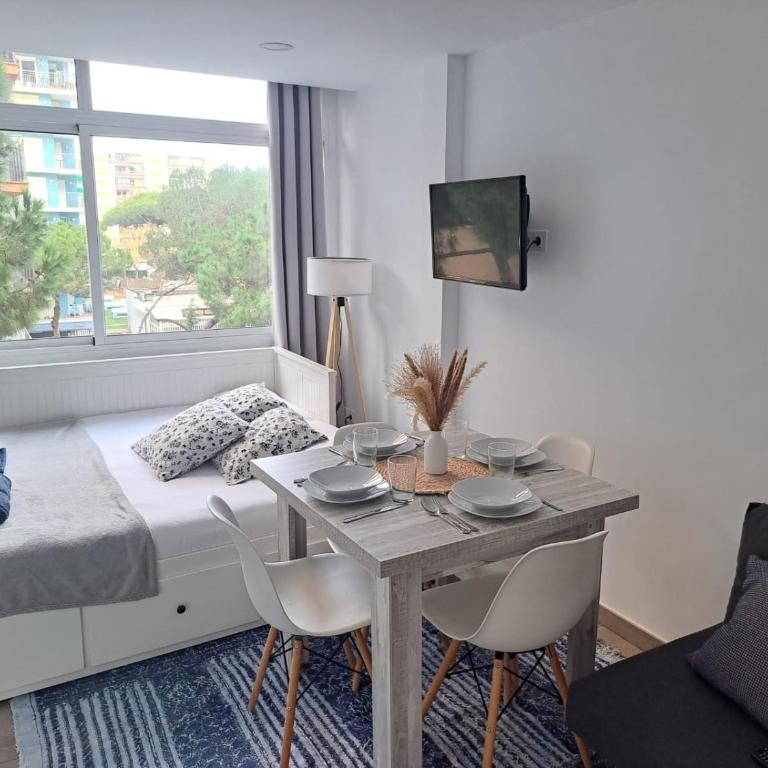 Apartamento tipo estudio con piscina en Blanes - Apartamento de 1 dormitorio - 4