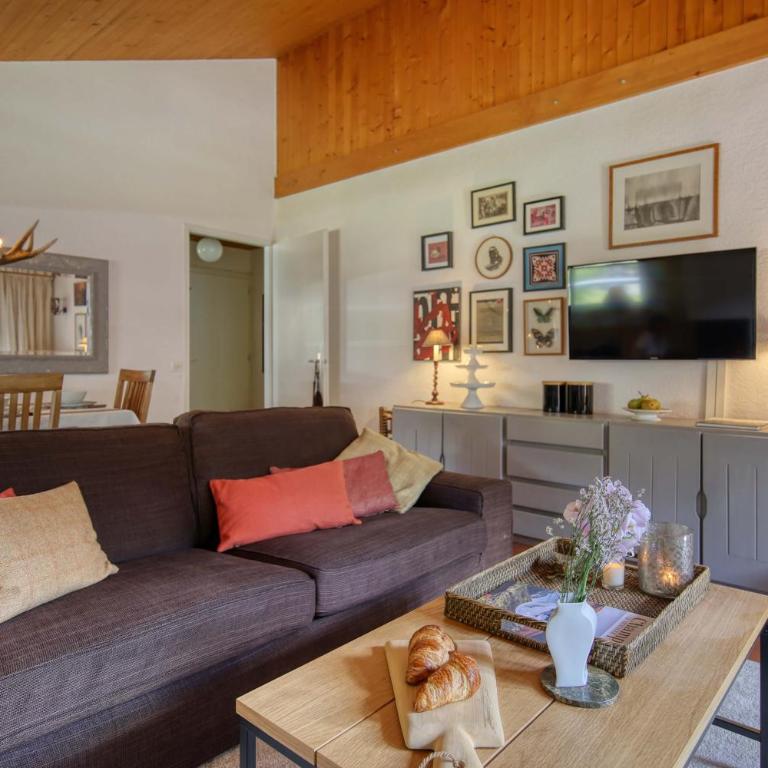 Soulful escape with fireplace and mountain views - Appartement avec Balcon - 1