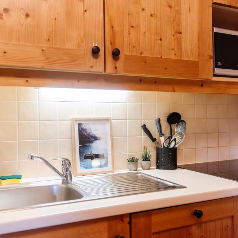 Le Cocon - Appartement 1 Chambre avec Balcon et Vue sur les Montagnes - 32