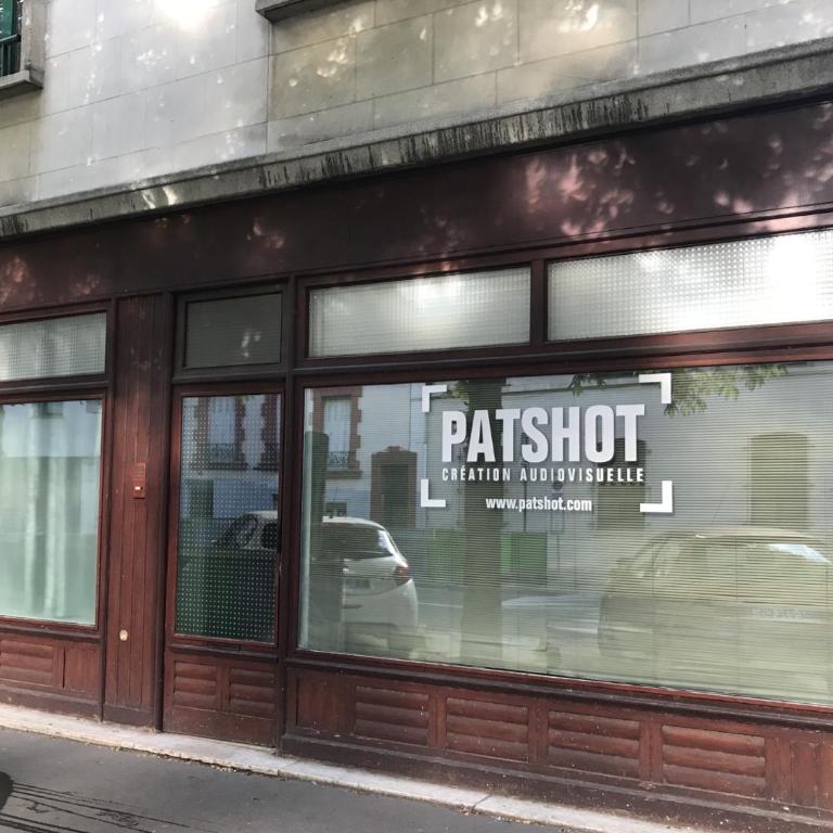Appart calme avec Parking privé, Métro 3min, 12min Paris - Appartement 2 Chambres - 2
