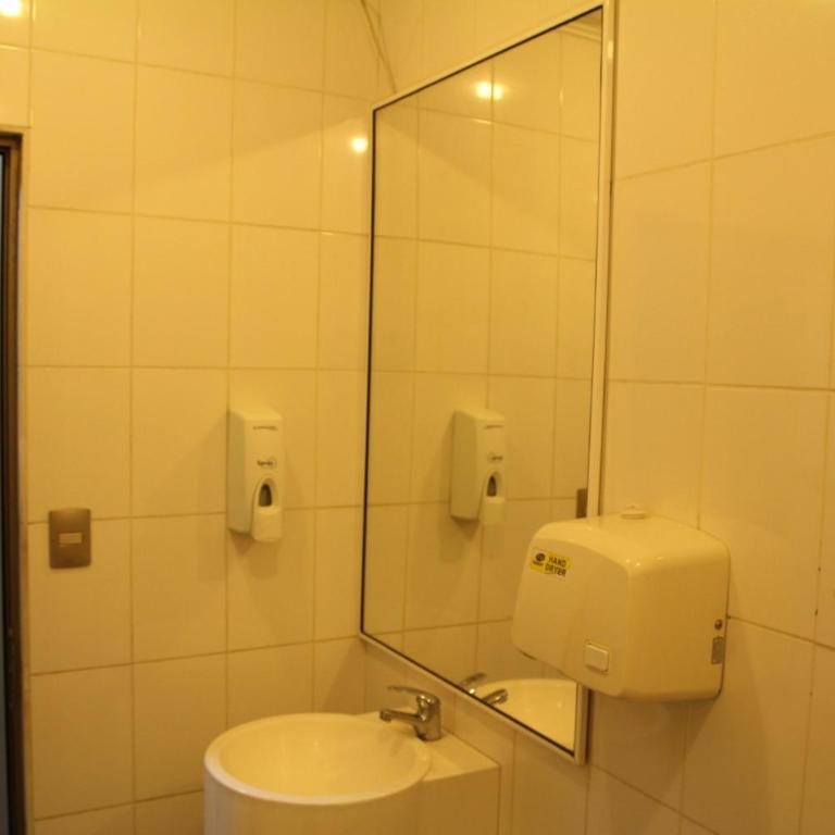 Alojamiento en centro de Talca - Double Room with Shared Bathroom - 7