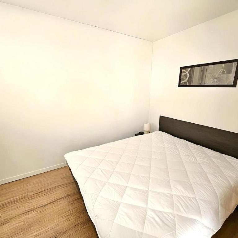 Appartement 2 chambres 6 pers Spa Piscine chauffée Terrasse 20 m2 - Appartement 2 Chambres avec Balcon - 3