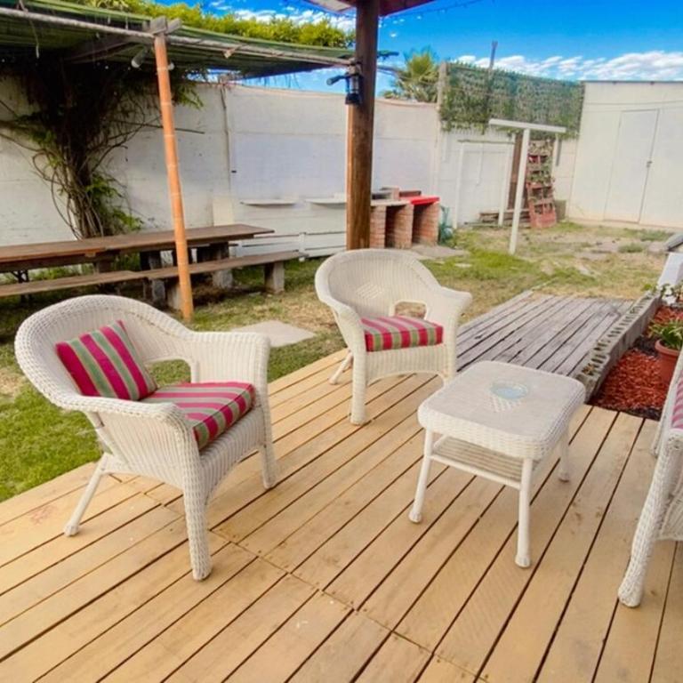 Casa amplia muy cerca de la playa - Three-Bedroom House - 3