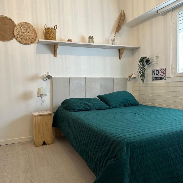 Hermoso monoambiente sobre Avenida Colon - Apartment - 2