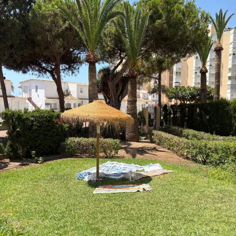 Playa a 2 min, vistas al mar, AC y piscina - Apartamento de 1 dormitorio con vistas al mar - 6