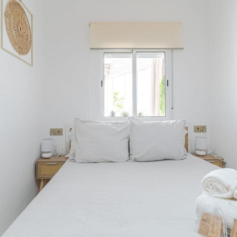 Playa a 2 min, vistas al mar, AC y piscina - Apartamento de 1 dormitorio con vistas al mar - 10