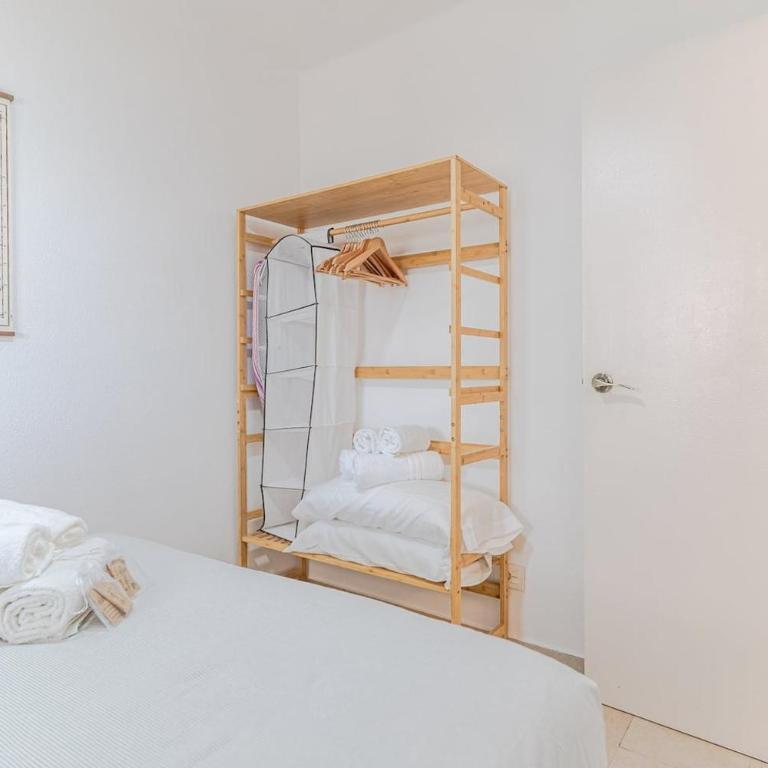 Playa a 2 min, vistas al mar, AC y piscina - Apartamento de 1 dormitorio con vistas al mar - 44
