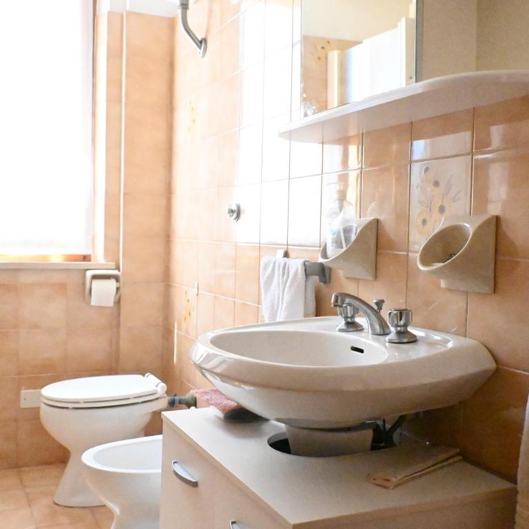 N303 - Comodo appartamento con giardino a Numana - Two-Bedroom Apartment - 14