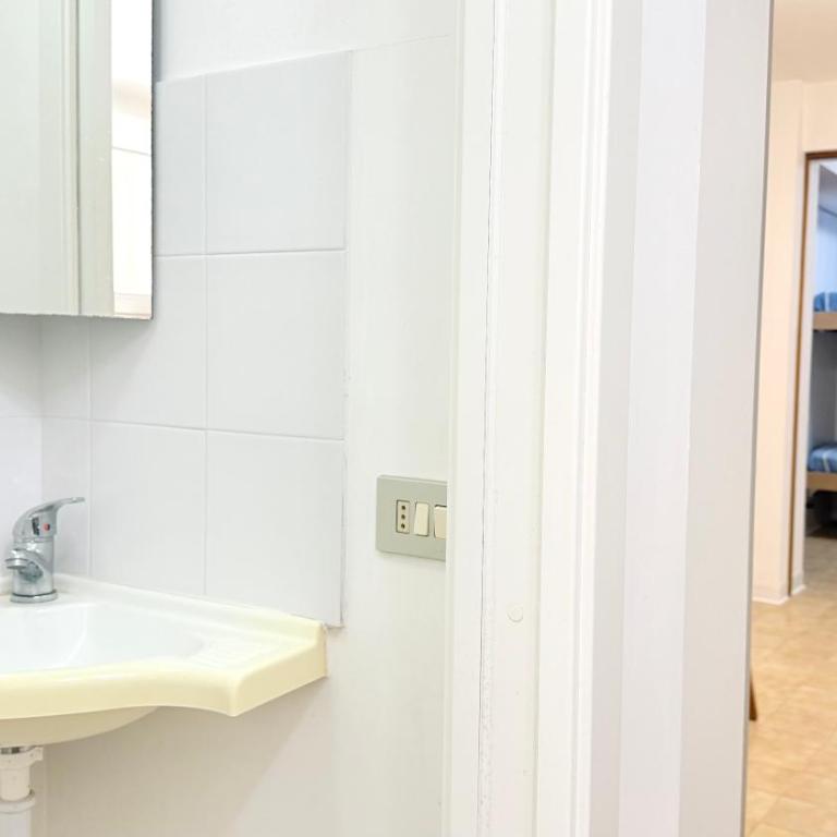 N303 - Comodo appartamento con giardino a Numana - Two-Bedroom Apartment - 19