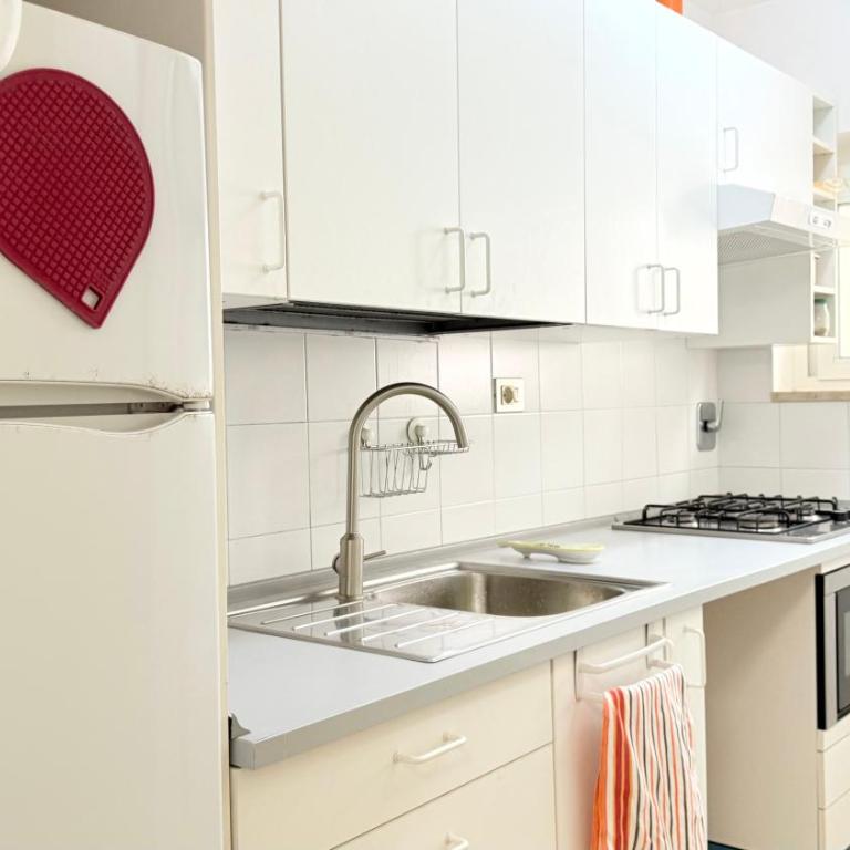 N303 - Comodo appartamento con giardino a Numana - Two-Bedroom Apartment - 3