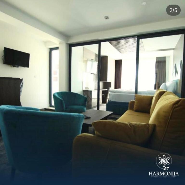 DZAT apartman, Harmonija Hotel - One-Bedroom Apartment with Terrace - 2