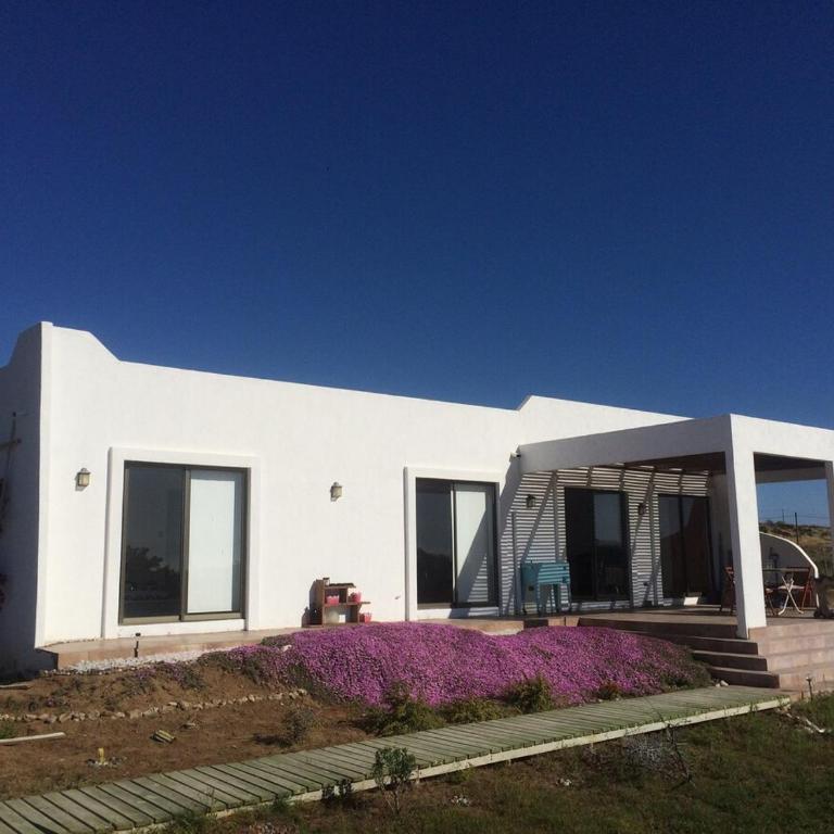 Casa estilo Mediterráneo, 140 metros cuadrados - Two-Bedroom House - 1